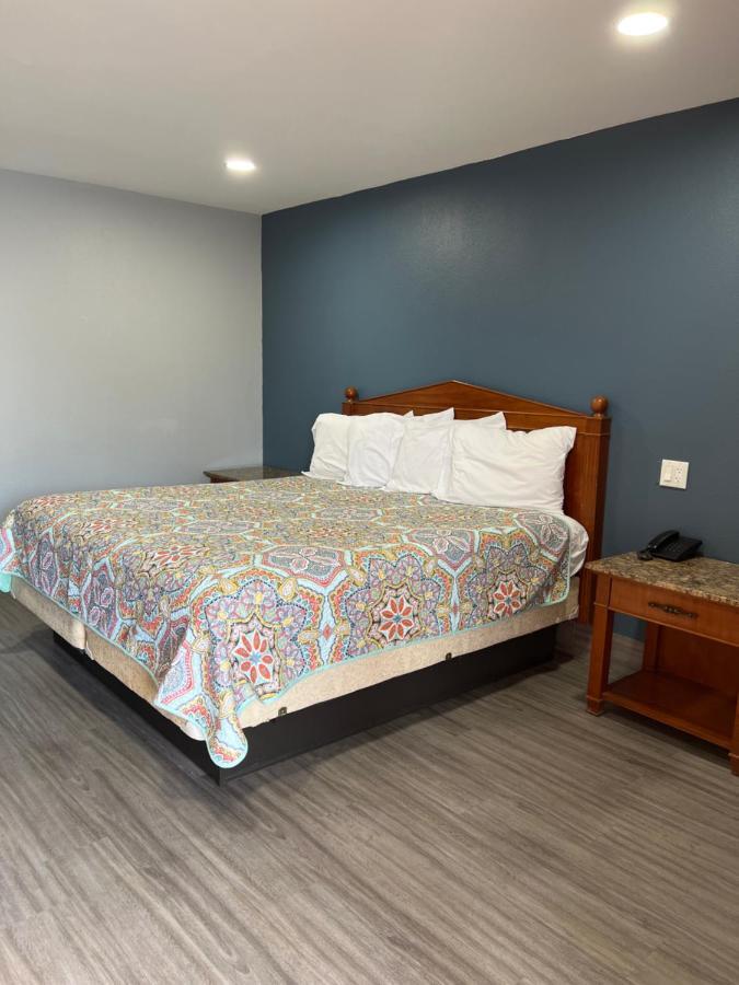 Budget Inn Hallettsville Exterior foto